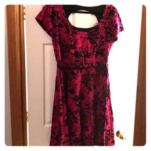 City chic adorable dress